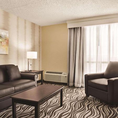 Radisson Hotel Fort Worth North-Fossil Creek Екстер'єр фото