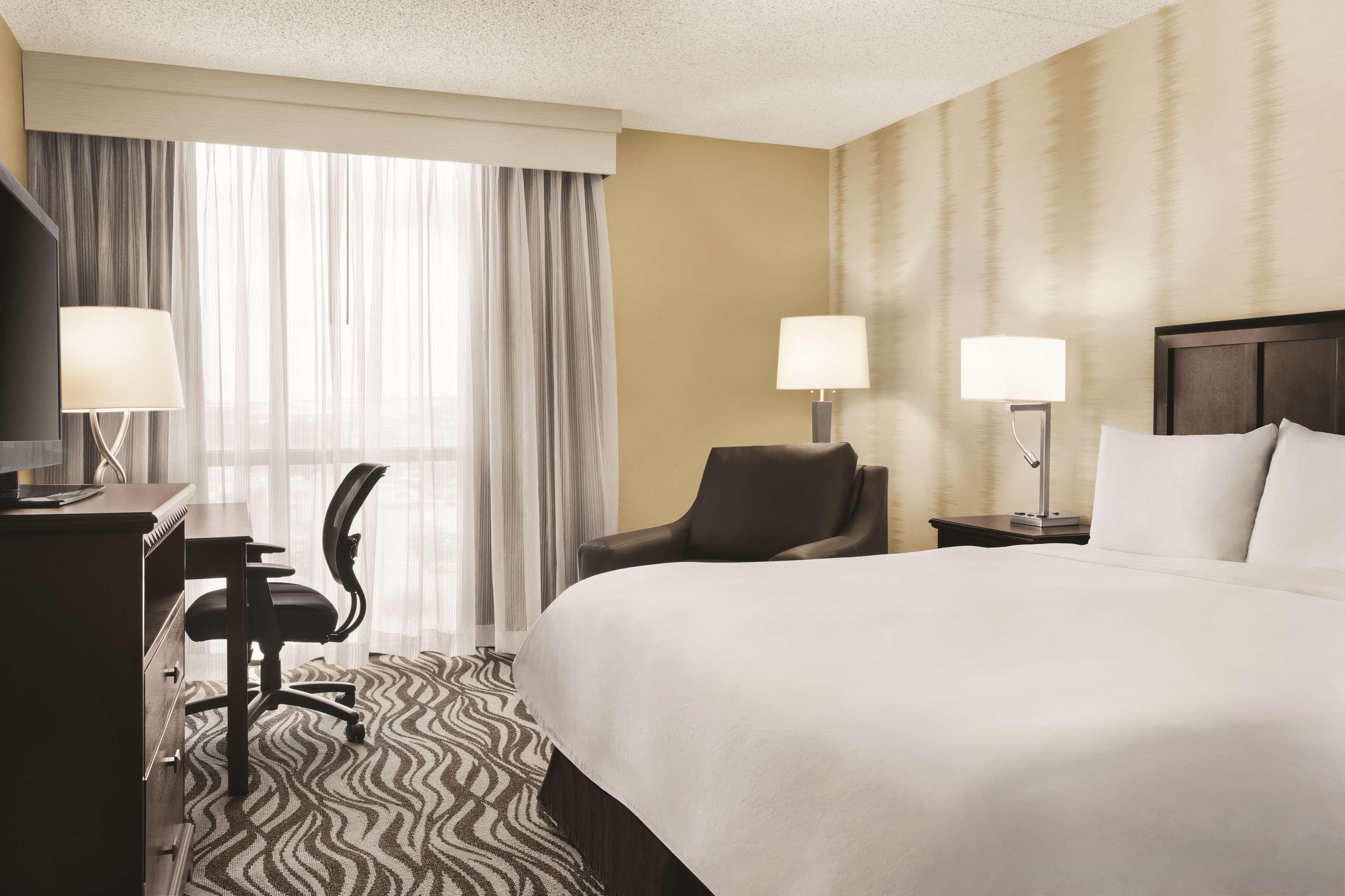 Radisson Hotel Fort Worth North-Fossil Creek Екстер'єр фото